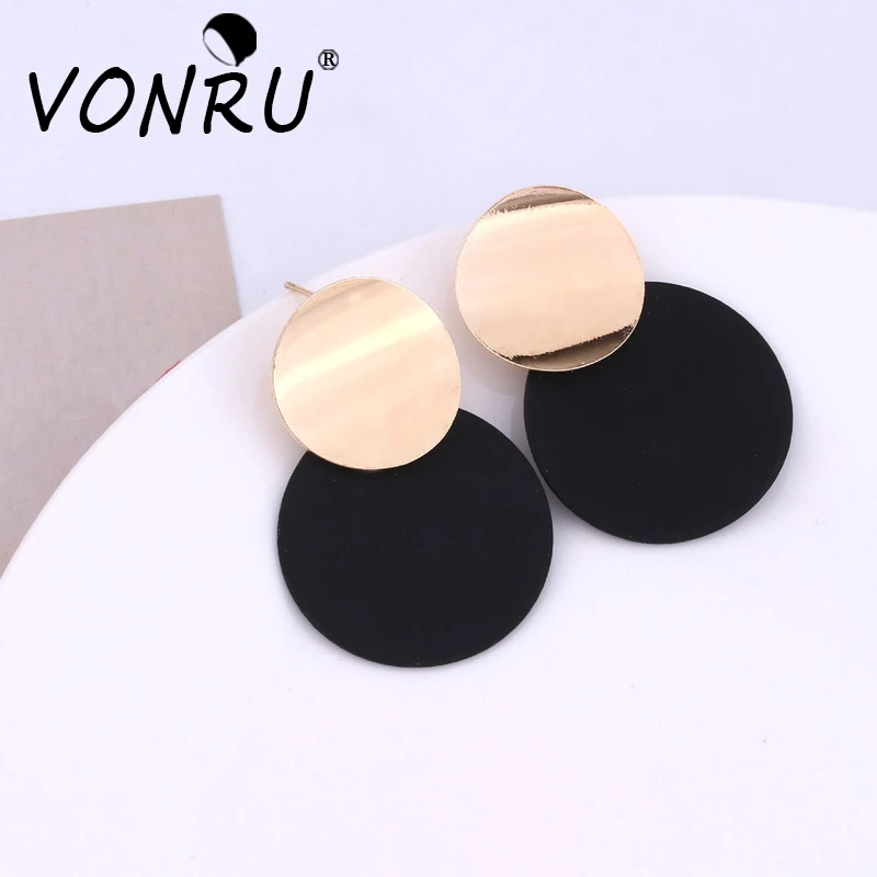 Rock Punk Women Round Sequin Earrings Charming Geometric Circle Pendant Earrings For Girl Vintage Exaggerated Fashion Jewelry
Rock Punk Women Round Sequin Earrings Charming Geometric Circle Pendant Earrings For Girl Vintage Exaggerated Fashion Jewelry