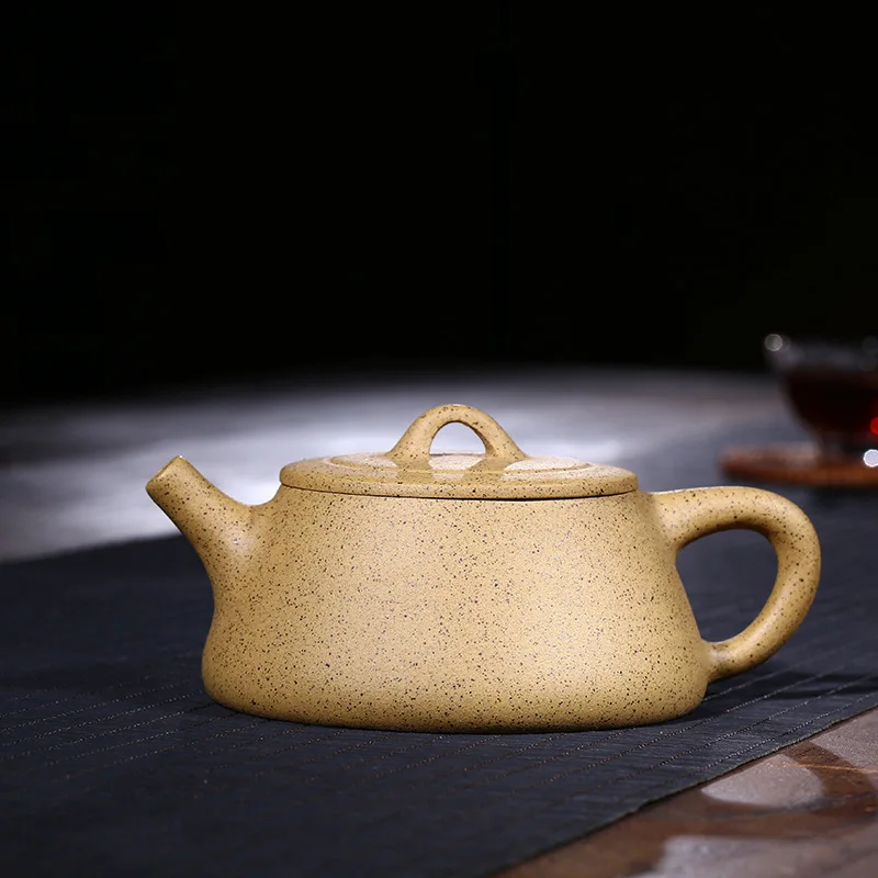 Pottery Teapot Quality Goods Full Manual Raw Ore Sesame Section Mud Big Mouth Shipiao Kettle Kungfu Online Teapot Tea Set
Pottery Teapot Quality Goods Full Manual Raw Ore Sesame Section Mud Big Mouth Shipiao Kettle Kungfu Online Teapot Tea Set