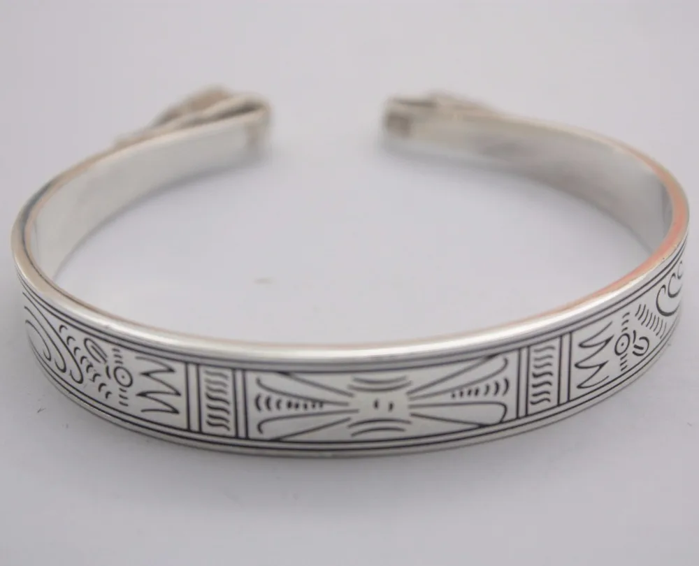 New Arrival Pure S999 Sterling Silver Bracelet Women Little Dragon Bangle 32-32.5g
New Arrival Pure S999 Sterling Silver Bracelet Women Little Dragon Bangle 32-32.5g