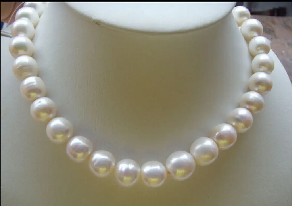 xiuli 003527 CHARMING HOT HUGE 12-14MM WHITE SOUTH SEA PEARL NECKLACE 17.5'' 14KGP GOLD CLASP
xiuli 003527 CHARMING HOT HUGE 12-14MM WHITE SOUTH SEA PEARL NECKLACE 17.5'' 14KGP GOLD CLASP