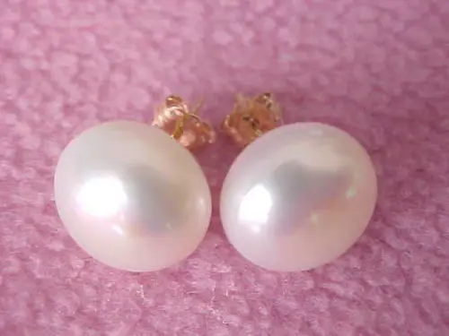 Free shipping HOT AAA 11-12MM natural south sea white pearl earrings 14K/20 SOLID GOLD MARKED
Free shipping HOT AAA 11-12MM natural south sea white pearl earrings 14K/20 SOLID GOLD MARKED