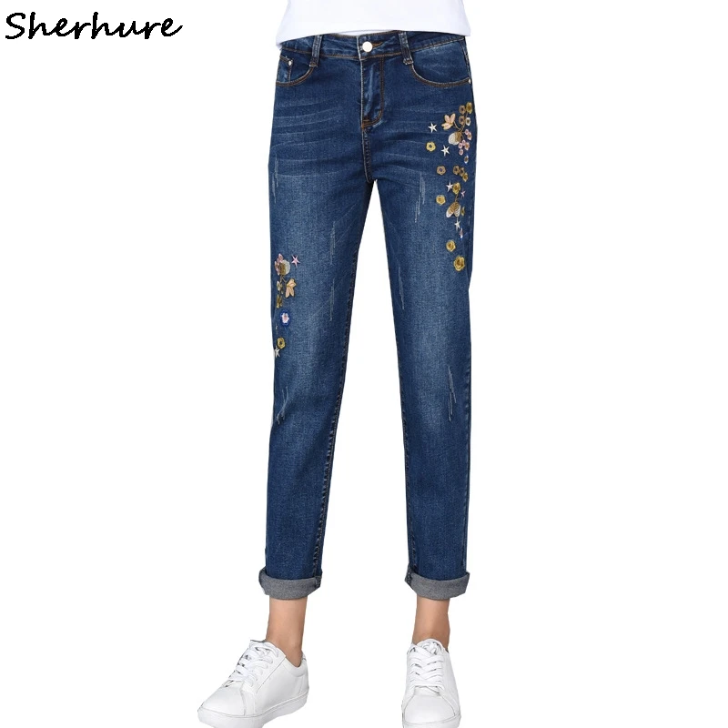 2018 Plus Size Vintage Embroidery Harem Jeans Elastic High Waist Jeans Autumn Winter Female Ripped Ankle-Length Blue Denim Pants
2018 Plus Size Vintage Embroidery Harem Jeans Elastic High Waist Jeans Autumn Winter Female Ripped Ankle-Length Blue Denim Pants