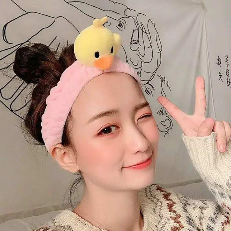 Japanese Sweet Girl Cute 3D Salute Yellow Duck Headband Thickened Fluffy Plush Wide Hairband Women Bath Shower Stretchy Headwrap
Japanese Sweet Girl Cute 3D Salute Yellow Duck Headband Thickened Fluffy Plush Wide Hairband Women Bath Shower Stretchy Headwrap
