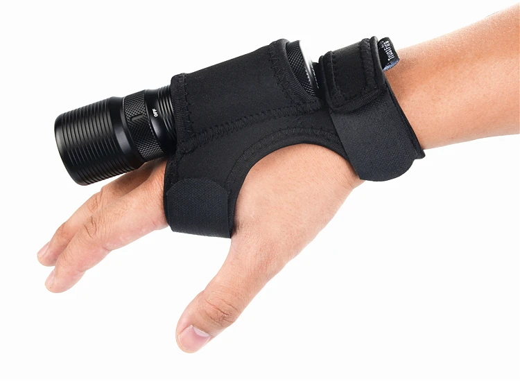 Flashlight Pouch Bag Nylon holster Durable Hand Light Holder portable Dive Underwater Torch holster Flashlight
Flashlight Pouch Bag Nylon holster Durable Hand Light Holder portable Dive Underwater Torch holster Flashlight