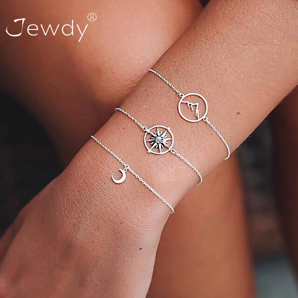 3 Pcs/ Set Creative Compass Mountain Peak Moon Gem Chain Pendant Multilayer Silver Bracelet Set Female Personality Punk Jewelry
3 Pcs/ Set Creative Compass Mountain Peak Moon Gem Chain Pendant Multilayer Silver Bracelet Set Female Personality Punk Jewelry