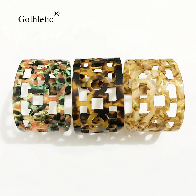 Gothletic Hollow Out Leopard Acrylic Cuff Tortoiseshell Resin Bracelets & Bangles for Women Fashion Jewelry 2019 NEW Pulseiras
Gothletic Hollow Out Leopard Acrylic Cuff Tortoiseshell Resin Bracelets & Bangles for Women Fashion Jewelry 2019 NEW Pulseiras