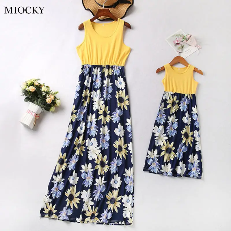 summer Mommy and me family matching mother daughter dresses clothes striped mom dress kids outfits mum sister baby girl E028
summer Mommy and me family matching mother daughter dresses clothes striped mom dress kids outfits mum sister baby girl E028