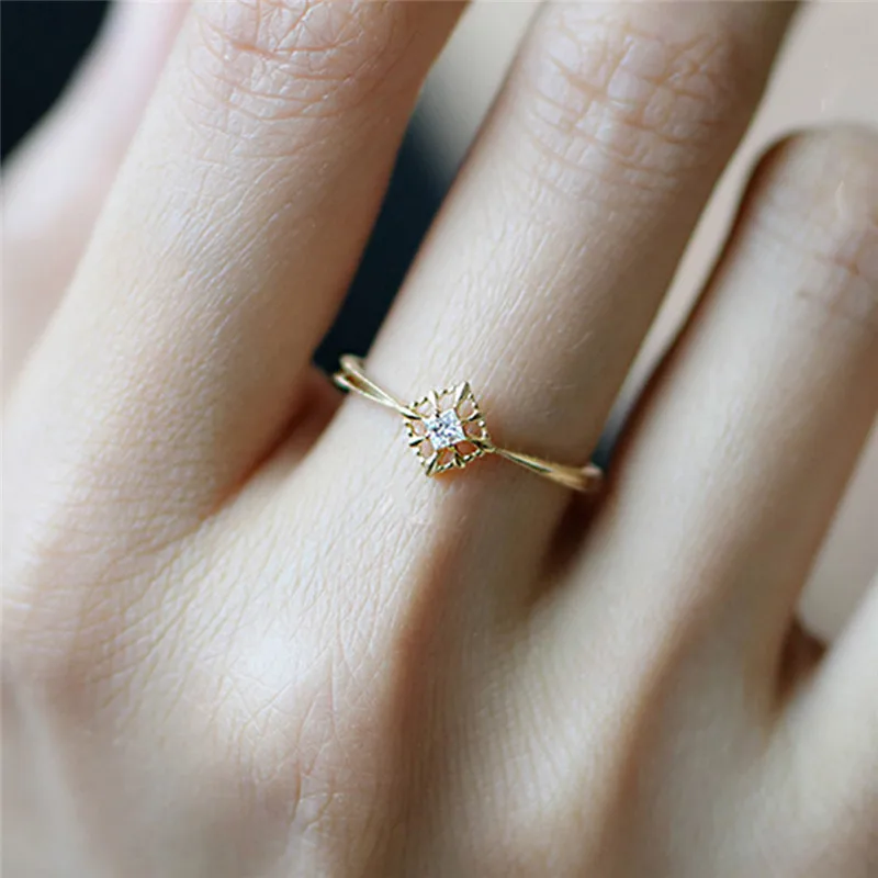 BOAKO Fashion Austria Crystal Rings Gold Color Finger Geometric Ring Wedding Engagement Cubic Zirconia Rings For Women New X7-M2
BOAKO Fashion Austria Crystal Rings Gold Color Finger Geometric Ring Wedding Engagement Cubic Zirconia Rings For Women New X7-M2