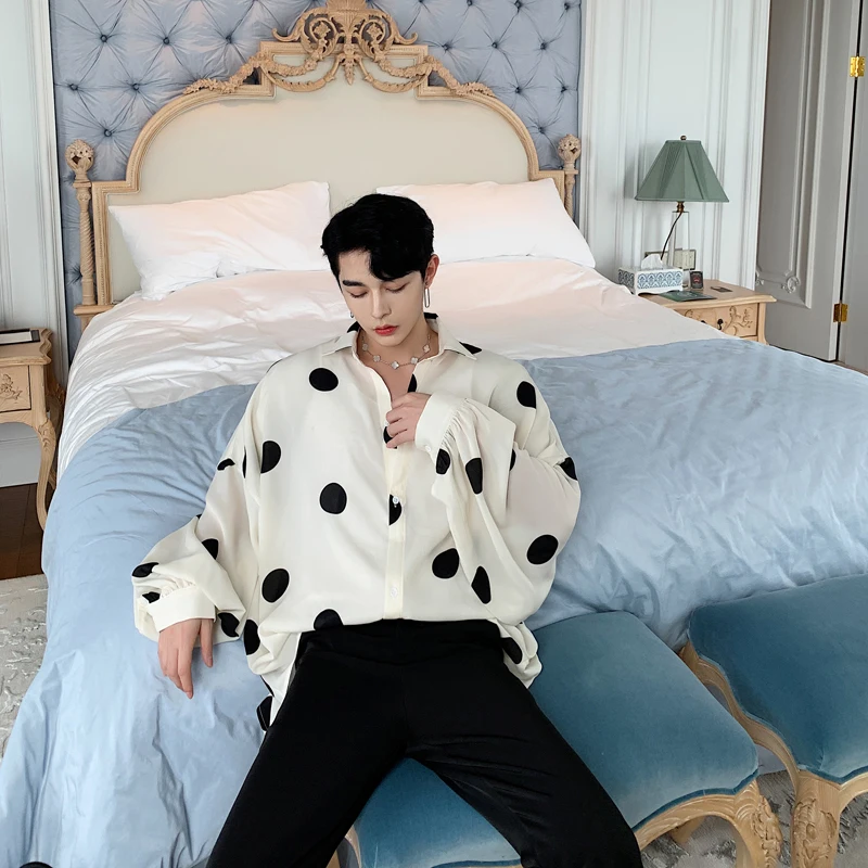 Men Vintage Dot Print Loose Bat Long Sleeve Casual Dress Shirts Male Women Streetwear Hip Hop Oversize Stage Show Shirt Lovers
Men Vintage Dot Print Loose Bat Long Sleeve Casual Dress Shirts Male Women Streetwear Hip Hop Oversize Stage Show Shirt Lovers