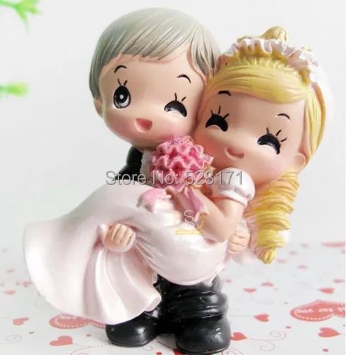 Free shipping Wholesale Cute Bride & Groom "Sweet Moment" Figurine Wedding Cake Topper Party Supplier Cake Accessory
Free shipping Wholesale Cute Bride & Groom "Sweet Moment" Figurine Wedding Cake Topper Party Supplier Cake Accessory