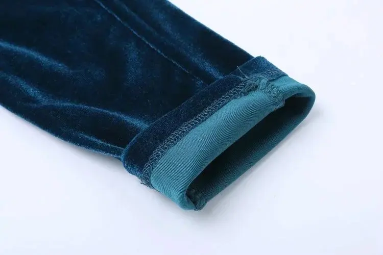 3662404237_1440525483