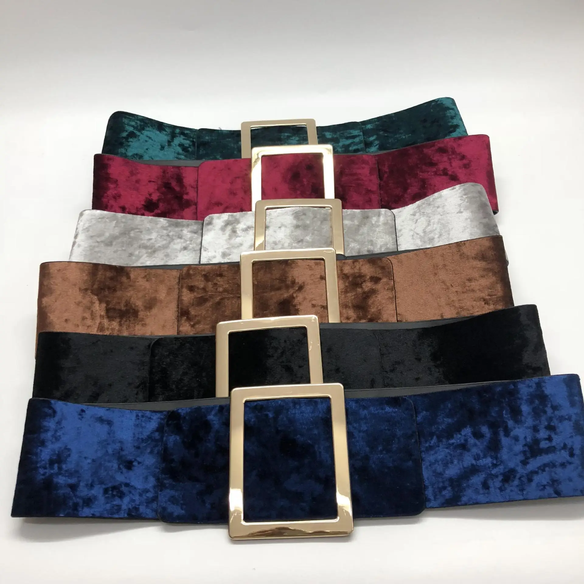 Velvet women Belts Metal buckle Wide Girdle Women Fashion Waistband Accessories Luxury Belt Punk Harajuku cinturones para mujer
Velvet women Belts Metal buckle Wide Girdle Women Fashion Waistband Accessories Luxury Belt Punk Harajuku cinturones para mujer