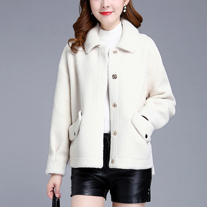fashion Faux Fur Coat Women 2019 Autumn Winter Thick Warm Pockets Fur Jacket Female Plush Overcoat Long sleeve Casual Coat
fashion Faux Fur Coat Women 2019 Autumn Winter Thick Warm Pockets Fur Jacket Female Plush Overcoat Long sleeve Casual Coat