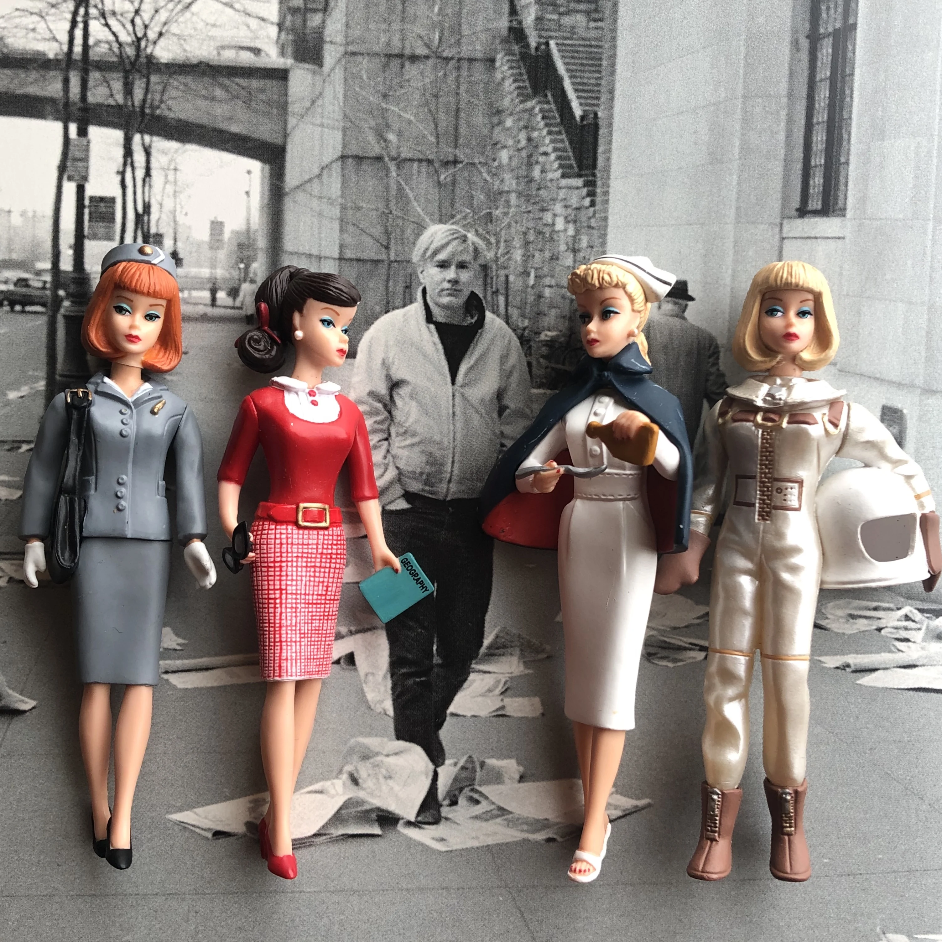 A Nostalgic Reproduction of Barbies Barbies doll anime figures model toys My Favorite Career handled by astronauts
A Nostalgic Reproduction of Barbies Barbies doll anime figures model toys My Favorite Career handled by astronauts