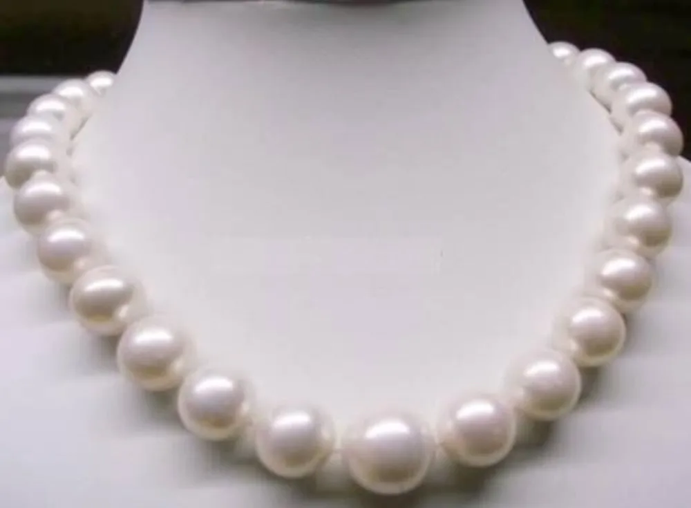 Free shipping >>>>>>17inch AAA 10-11mm south sea white natural pearl necklace white Gold Clasp
Free shipping >>>>>>17inch AAA 10-11mm south sea white natural pearl necklace white Gold Clasp