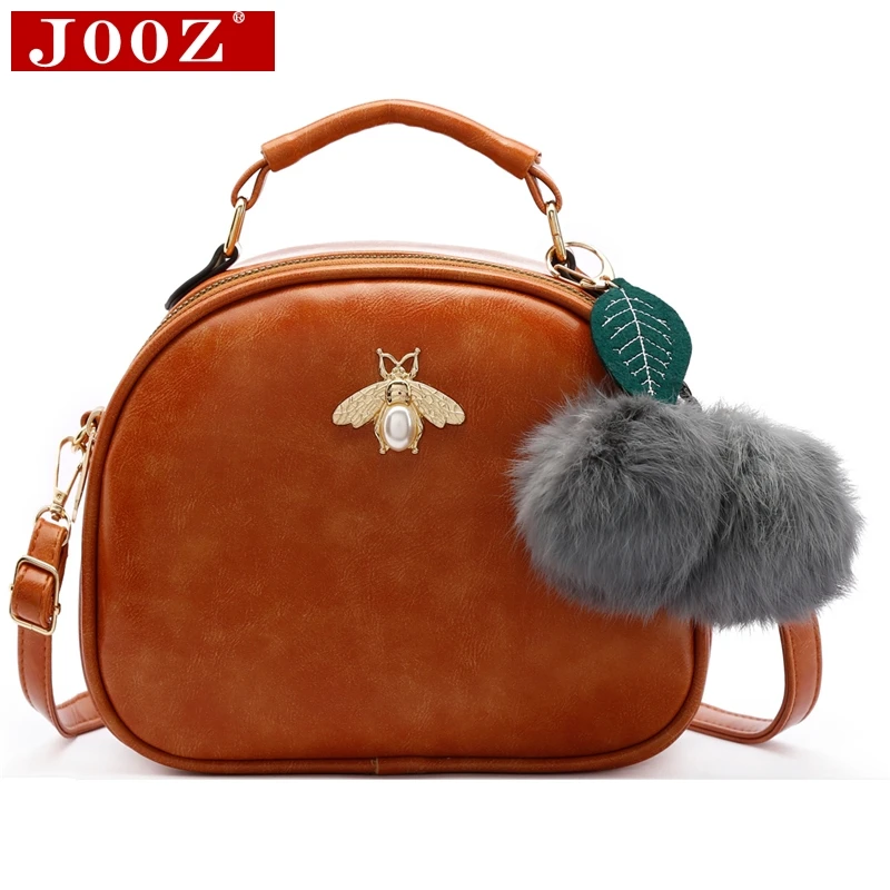JOOZ small retro Crossbody bags Round with Hairball tote Bag high quality PU leather handbag Winter New women shoulder bag
JOOZ small retro Crossbody bags Round with Hairball tote Bag high quality PU leather handbag Winter New women shoulder bag