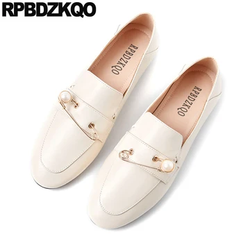 china ballet white pearl cowhide ballerina round toe metal loafers women genuine leather italian ladies beautiful flats shoes
china ballet white pearl cowhide ballerina round toe metal loafers women genuine leather italian ladies beautiful flats shoes