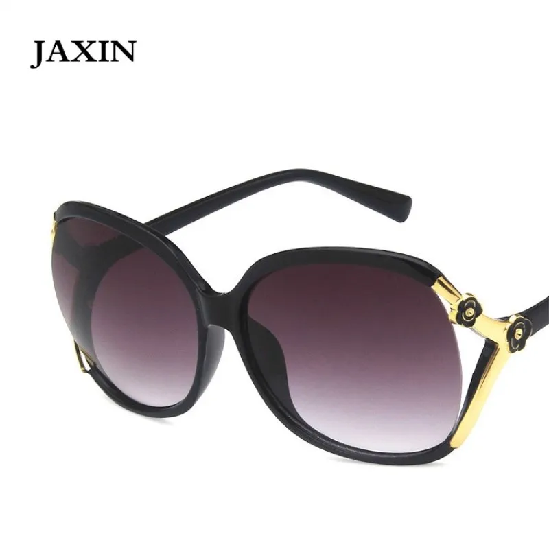 JAXIN gafas de sol mujer Fashion big box Sunglasses Women hollow rose border Sun Glasses Ms brand design retro wild mirror UV400
JAXIN gafas de sol mujer Fashion big box Sunglasses Women hollow rose border Sun Glasses Ms brand design retro wild mirror UV400