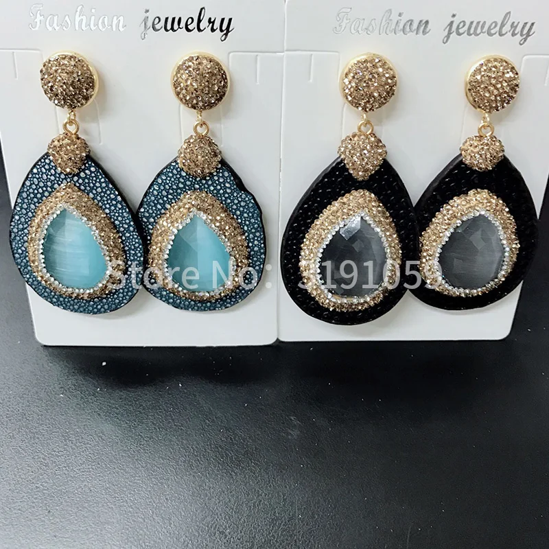 Natural opal drop earrings for European and American fashion and luxury accessories
Natural opal drop earrings for European and American fashion and luxury accessories
