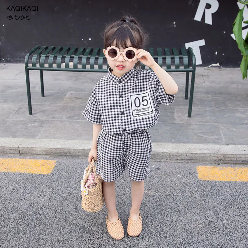 Summer Korean style baby girs plaid clothes set infant kids children cotton linen short sleeve T Shirt+shorts 2pcs suits outfit
Summer Korean style baby girs plaid clothes set infant kids children cotton linen short sleeve T Shirt+shorts 2pcs suits outfit
