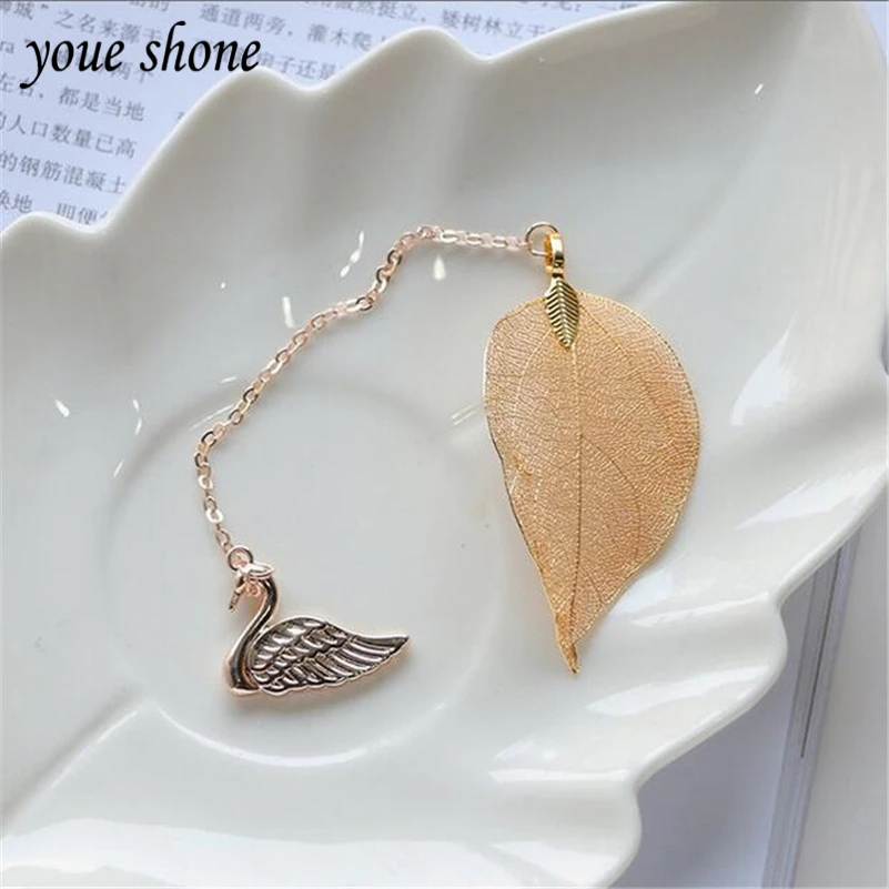 1Piece Bookmark Creative Cartoon Metal Leaves Bookmarks Student Exquisite Small Pendant Chain Gift Feather Classical YOUE SHONE
1Piece Bookmark Creative Cartoon Metal Leaves Bookmarks Student Exquisite Small Pendant Chain Gift Feather Classical YOUE SHONE