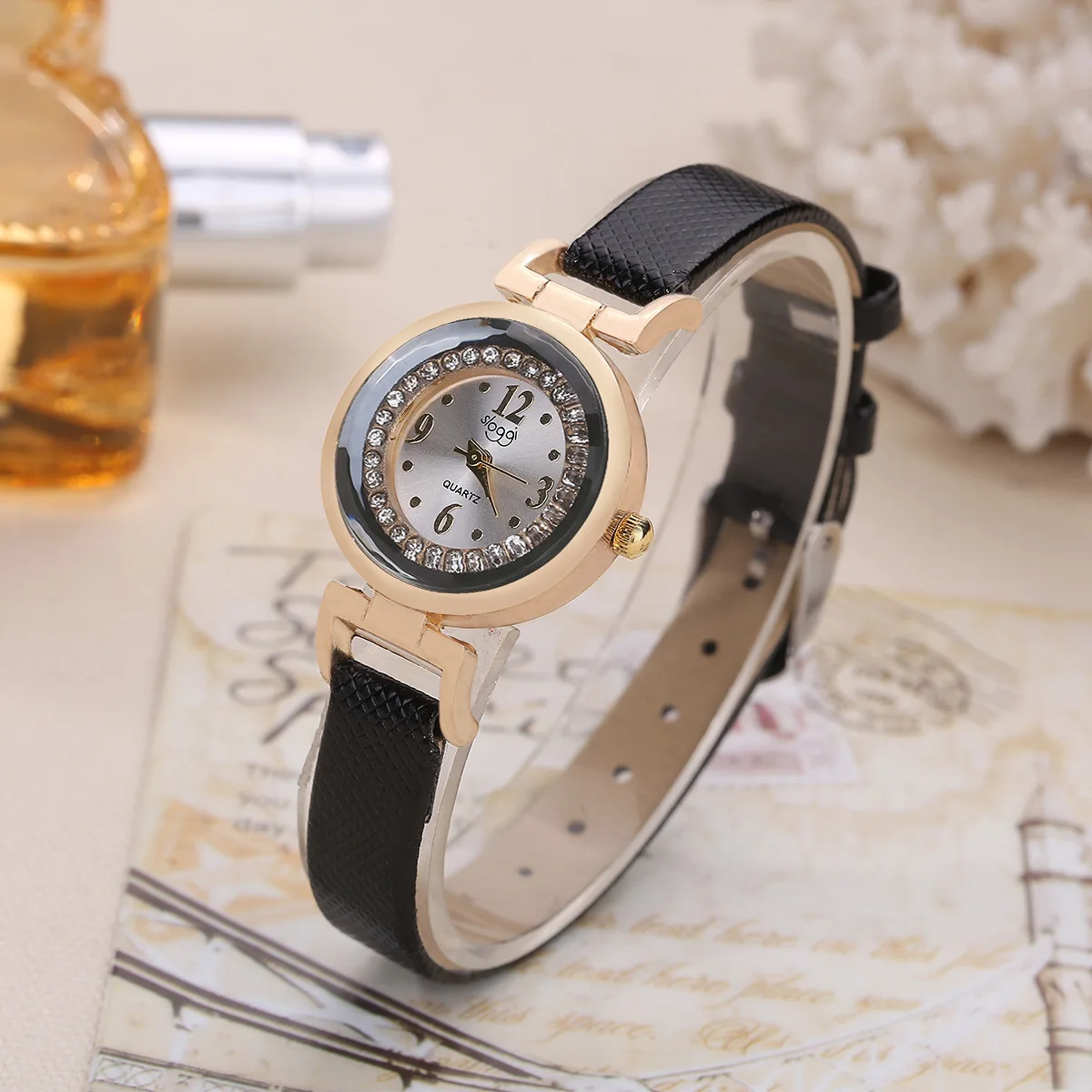 Luxury Ladies Watch Ultra-thin Leather Strap Women's Wristwatch Elegant Rhinestone Dial Female Watches Casual Dress Female Clock 
Luxury Ladies Watch Ultra-thin Leather Strap Women's Wristwatch Elegant Rhinestone Dial Female Watches Casual Dress Female Clock