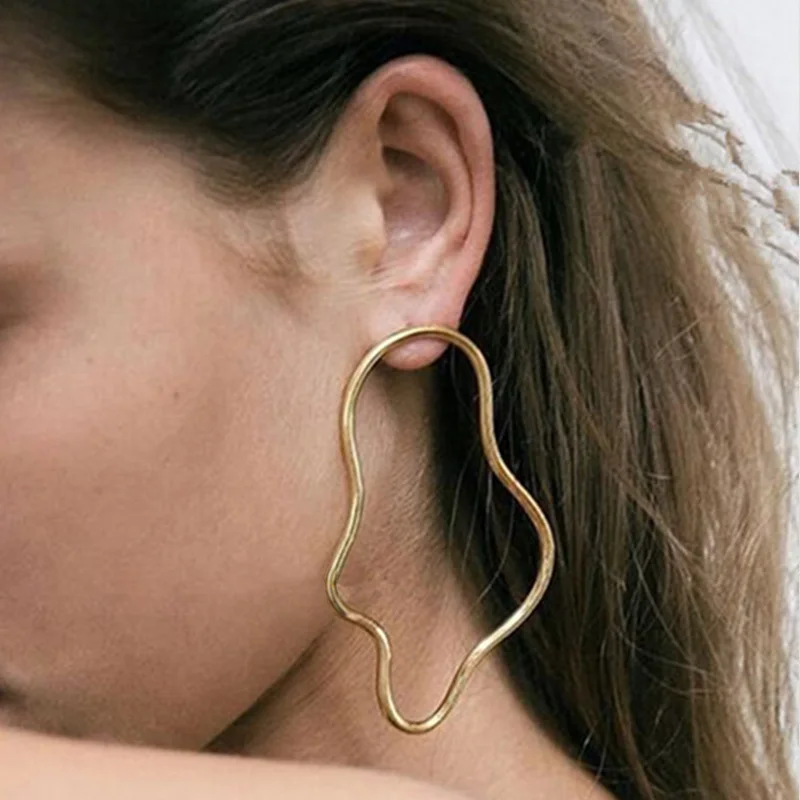 Simple Geometric Stud Earrings For Women Unique Design Hollow Out Ear Jewelry New Fashion Earring Brincos Bijoux Y8
Simple Geometric Stud Earrings For Women Unique Design Hollow Out Ear Jewelry New Fashion Earring Brincos Bijoux Y8