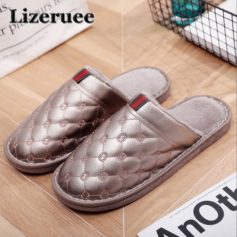 Men's Slippers Winter genuine Leather Waterproof Thick With Plush Home Indoor Non-slip couple Slippers 2018 New Hot sale KS228
Men's Slippers Winter genuine Leather Waterproof Thick With Plush Home Indoor Non-slip couple Slippers 2018 New Hot sale KS228