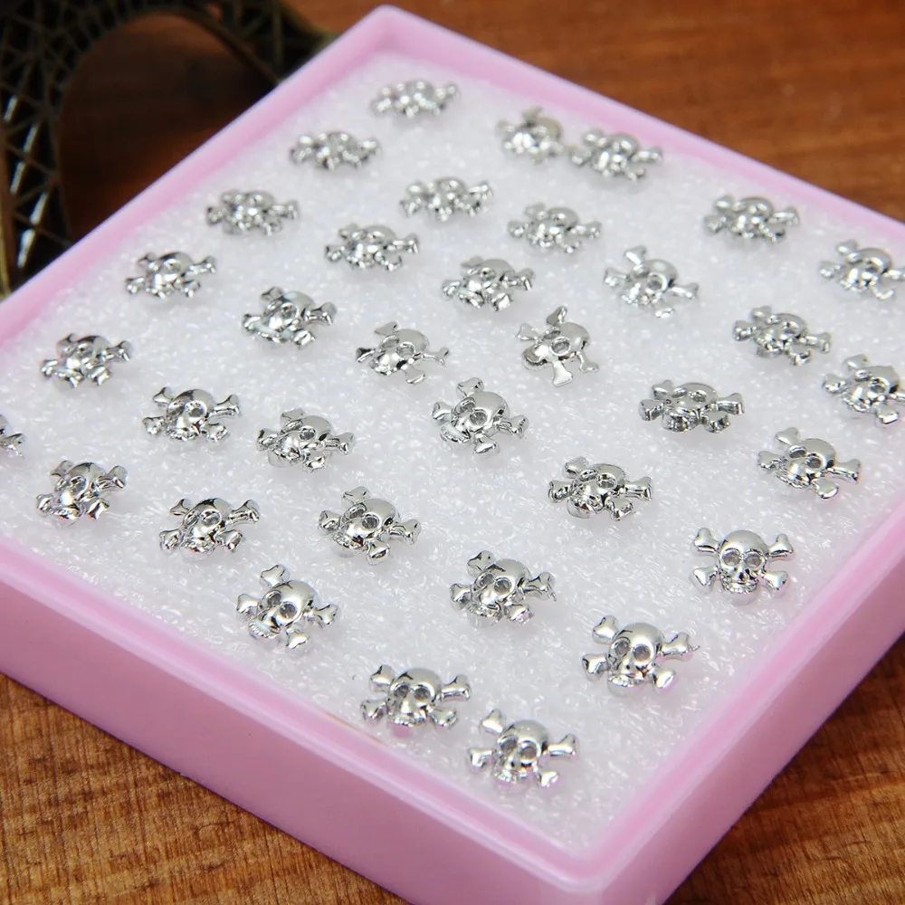 hot small 18 Pairs Skull Stud Earrings for women charm resin female Skeletons earings jewelry temperament girl gift
hot small 18 Pairs Skull Stud Earrings for women charm resin female Skeletons earings jewelry temperament girl gift