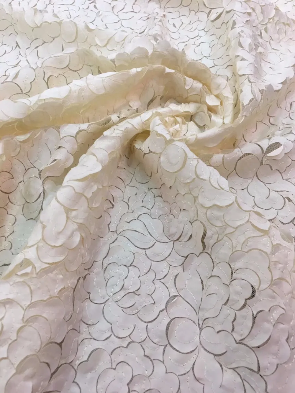 2018 Latest African French Lace Fabric High Quality African Tulle Lace Fabric For Wedding net lace fabric
2018 Latest African French Lace Fabric High Quality African Tulle Lace Fabric For Wedding net lace fabric