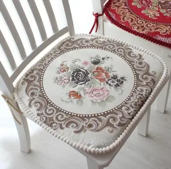 European style dining chair cushion cushions High-grade thickening garden fabric dining table chair cushions Washable stool mats
European style dining chair cushion cushions High-grade thickening garden fabric dining table chair cushions Washable stool mats