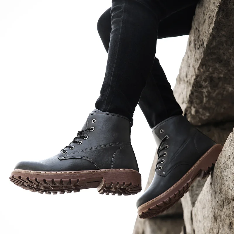Big Size Autumn Winter Men Martin boots Slip-On Boots leather Breathable Ankle Boots Male shoes
Big Size Autumn Winter Men Martin boots Slip-On Boots leather Breathable Ankle Boots Male shoes