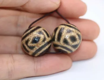 A Pair of Magic Power Tibetan Old Agate Diamond Eye Round dZi Bead Amulet DAT127 LKbrother Talisman Treasure
A Pair of Magic Power Tibetan Old Agate Diamond Eye Round dZi Bead Amulet DAT127 LKbrother Talisman Treasure