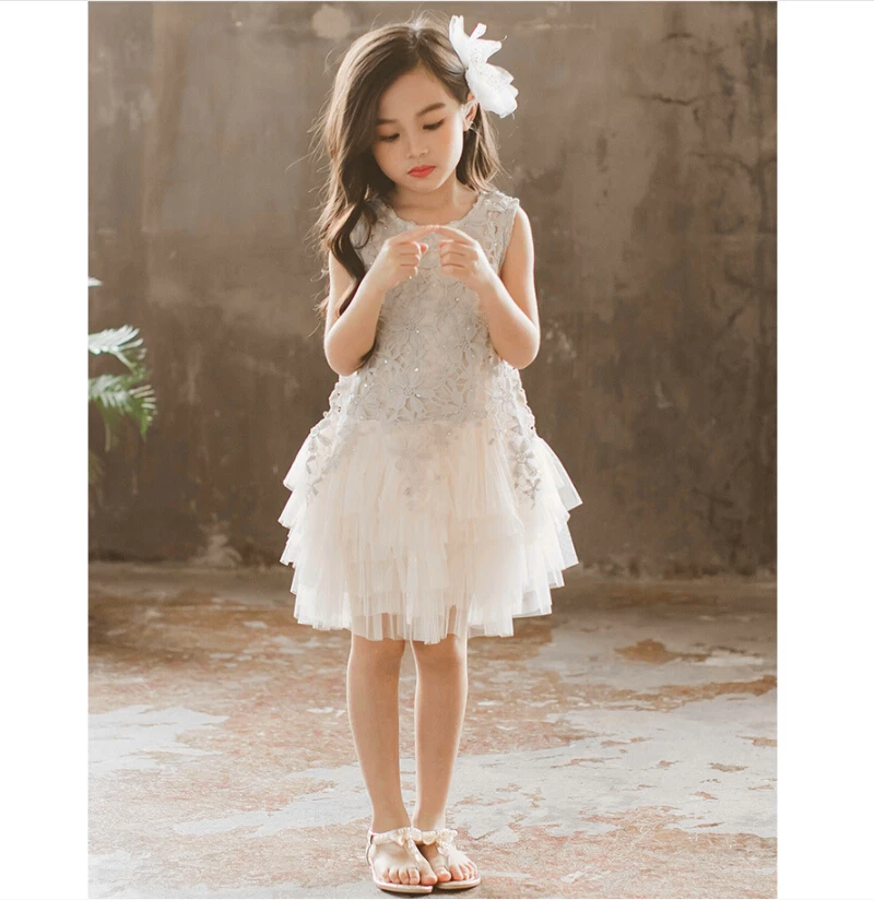 Children Princess Dresses For Girls Beautiful Hollow Lace European Stylish Ball Gown Dress Sleeveless O- Neck Girls Dresses
Children Princess Dresses For Girls Beautiful Hollow Lace European Stylish Ball Gown Dress Sleeveless O- Neck Girls Dresses