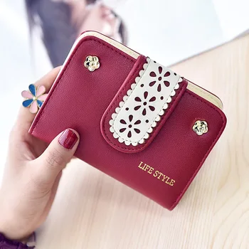 Women Hollow Wallet Case Vintage Lady Purse Female Letter Flower Money Clips PU Leather Women Wallet Short Hasp Wallet QB59
Women Hollow Wallet Case Vintage Lady Purse Female Letter Flower Money Clips PU Leather Women Wallet Short Hasp Wallet QB59