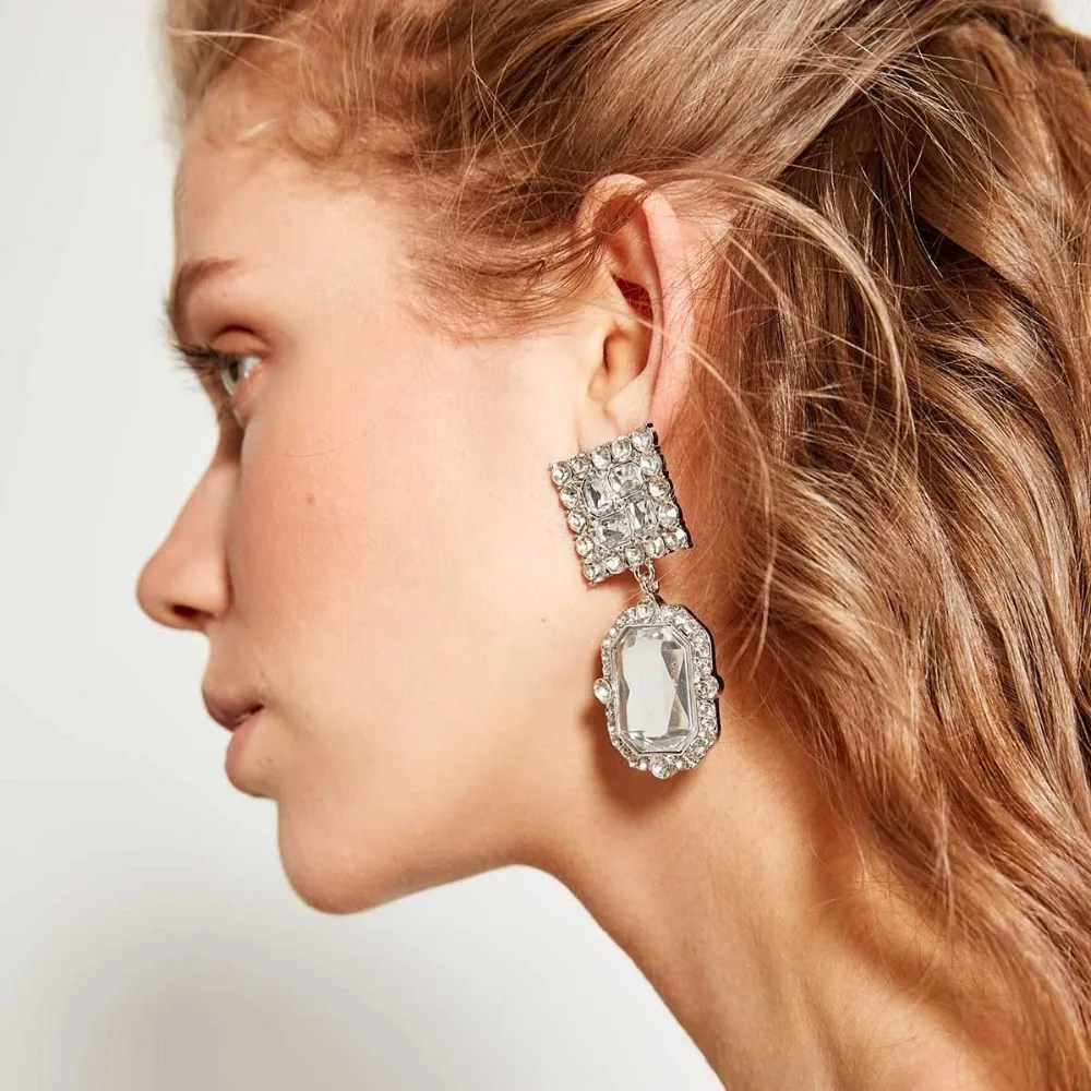 FASHIONSNOOPS za Trendy Crystal Drop Dangle Earrings For Women Luxury Style Rhinestone Jewelry Accessories
FASHIONSNOOPS za Trendy Crystal Drop Dangle Earrings For Women Luxury Style Rhinestone Jewelry Accessories