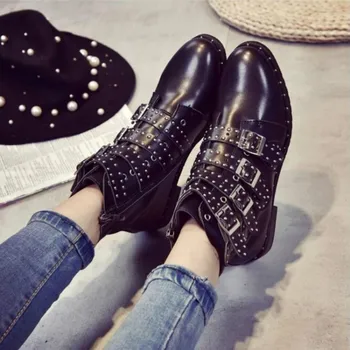 Nice New Leather Rivets Booties Buckle Straps Thick Heel Black Ankle Boots Studded Decorated Motorcycle Woman Boots
Nice New Leather Rivets Booties Buckle Straps Thick Heel Black Ankle Boots Studded Decorated Motorcycle Woman Boots