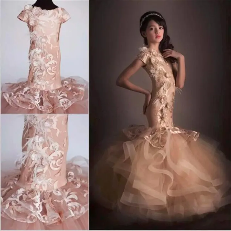 Mermaid Champagne Flower Girl Dress For Wedding Evening Girls Pageant Dresses with Feathers Short Sleeves Floor Length Longo
Mermaid Champagne Flower Girl Dress For Wedding Evening Girls Pageant Dresses with Feathers Short Sleeves Floor Length Longo