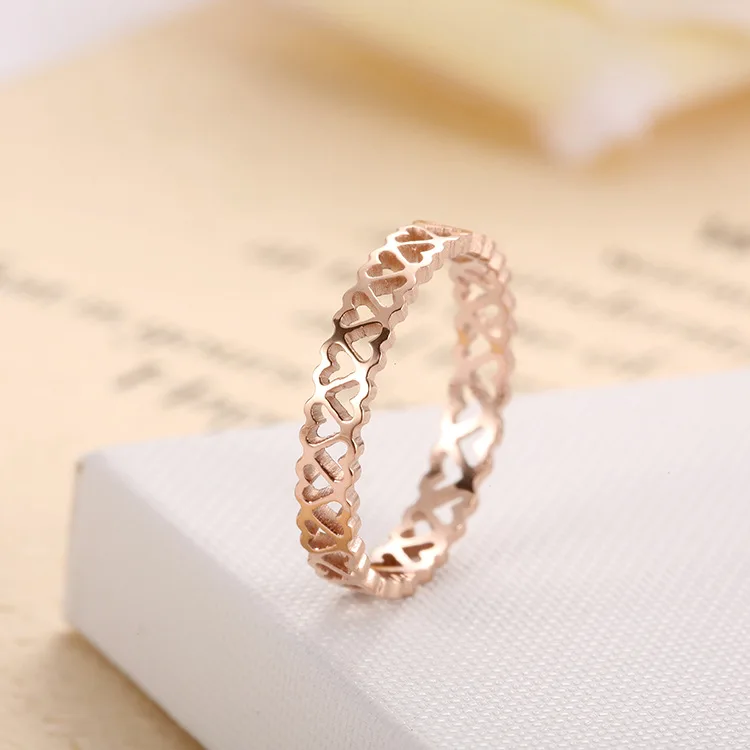 Titanium Steel Fashion Hollow Small Heart Lover Ring Classic Rose Gold Engagement Wedding Rings For Women Anneau BXJ34
Titanium Steel Fashion Hollow Small Heart Lover Ring Classic Rose Gold Engagement Wedding Rings For Women Anneau BXJ34