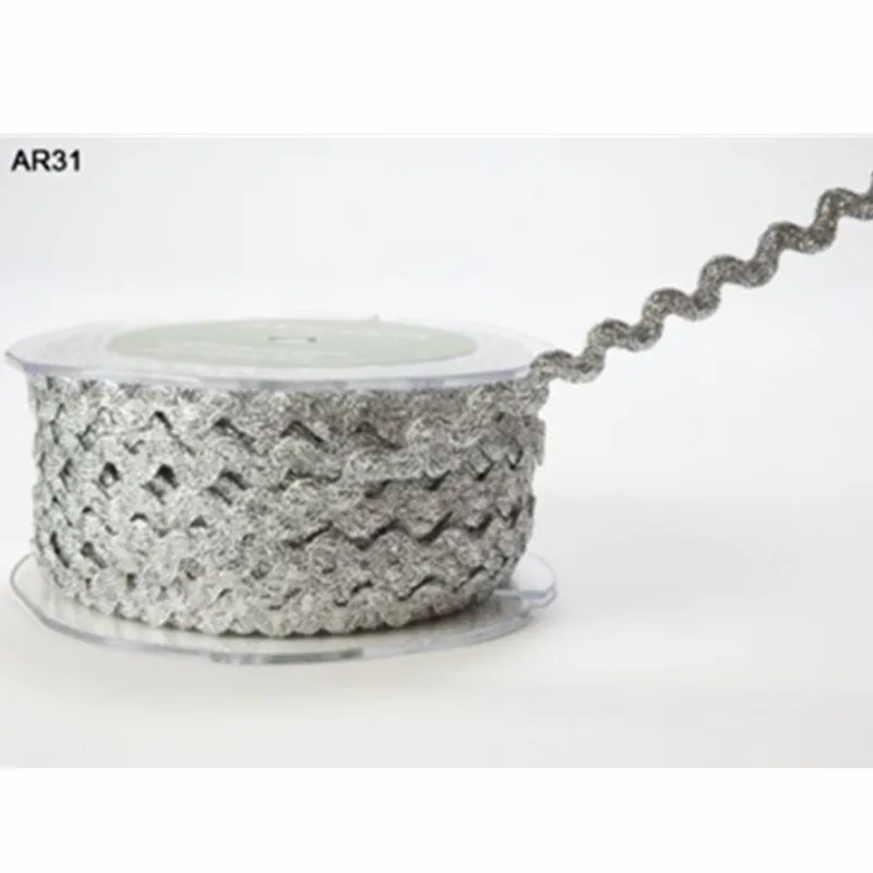Silver Metallic Ric Rac 6mm Ribbon Lace on a 10m length , Decoration (N.B. this is a cut from a roll) AA7717
Silver Metallic Ric Rac 6mm Ribbon Lace on a 10m length , Decoration (N.B. this is a cut from a roll) AA7717