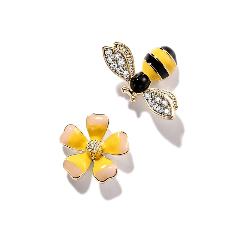 2018 New Arrival Crystal Women Pop Bee Ear Studs Sweet Beauty Simple Atmosphere Stud Earrings
2018 New Arrival Crystal Women Pop Bee Ear Studs Sweet Beauty Simple Atmosphere Stud Earrings