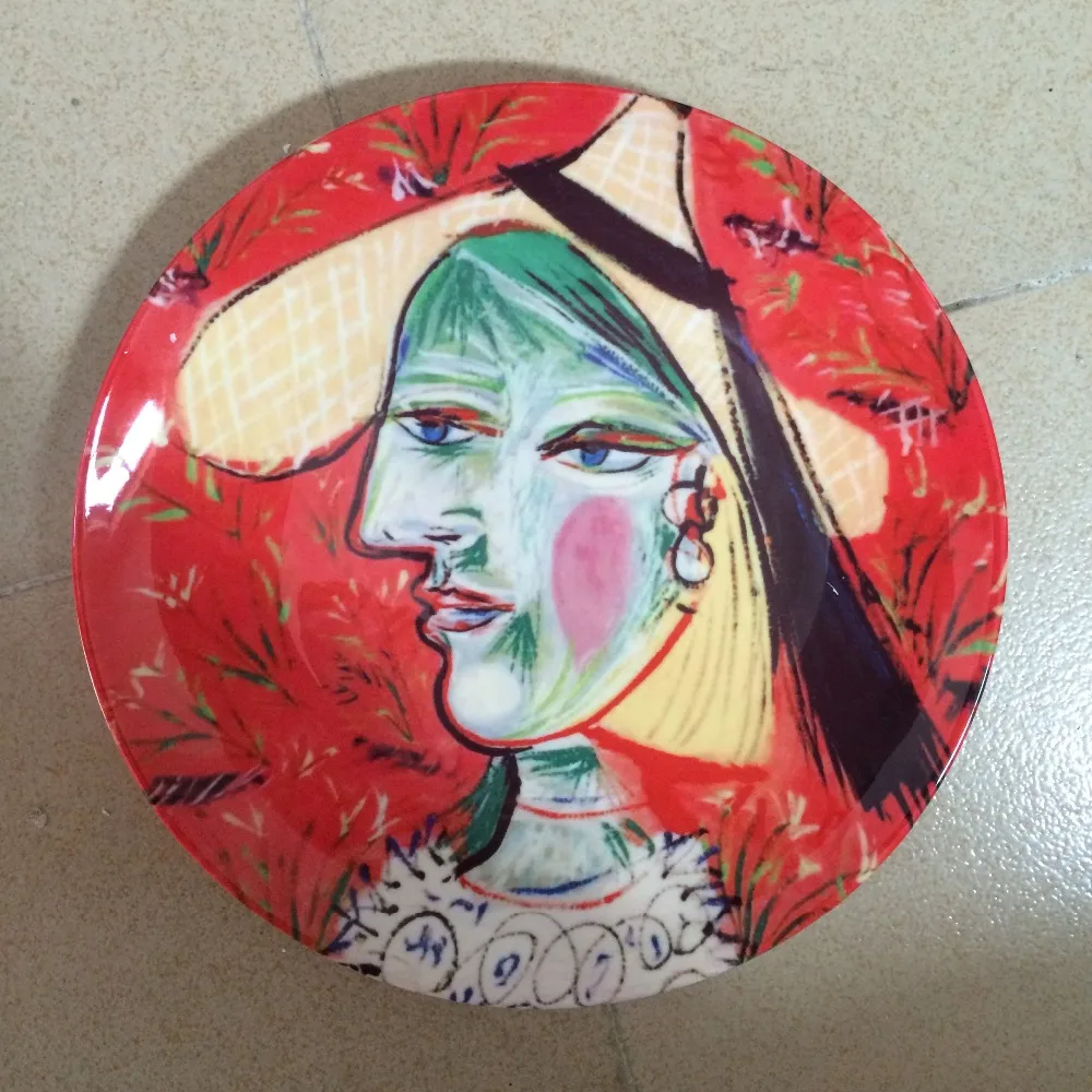 Picasso oil painting Decorative hanging plate wall decoration abstract ceramic art dish dining room sitting table pendulum
Picasso oil painting Decorative hanging plate wall decoration abstract ceramic art dish dining room sitting table pendulum