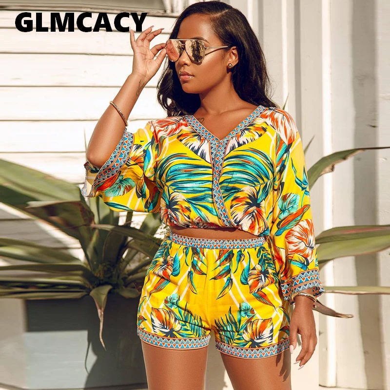 Women 2 Pieces Crop Top and Shorts Casual Summer Beach Dashiki Ethnic Printed Outfits
Women 2 Pieces Crop Top and Shorts Casual Summer Beach Dashiki Ethnic Printed Outfits