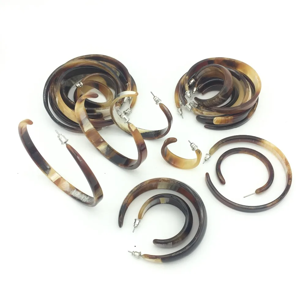 Earings Fashion C-type acrylic hoop earrings jewelry Blue red pink green gray beige orange earring set Wholesale sales earing
Earings Fashion C-type acrylic hoop earrings jewelry Blue red pink green gray beige orange earring set Wholesale sales earing
