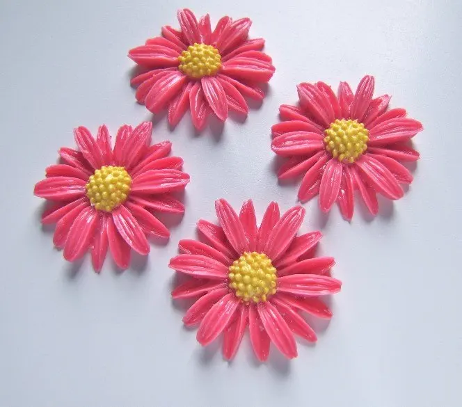 

100pcs 26mm resin Daisy flower Cabochons Pink Yellow - Vintage Style diy extra big ,you pick colors