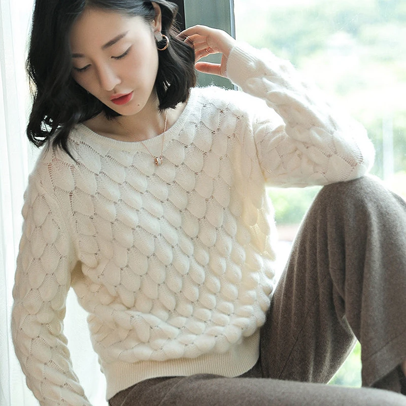 100% Cashmere Sweater Women Uneven Knitted Design O Neck Long Sleeves 2 Colors Ladies Casual Pullovers Knitwear 2018 New Fashion
100% Cashmere Sweater Women Uneven Knitted Design O Neck Long Sleeves 2 Colors Ladies Casual Pullovers Knitwear 2018 New Fashion