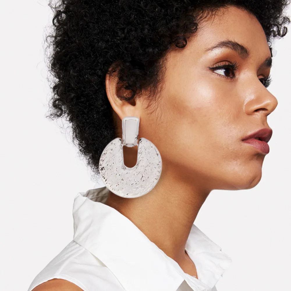 Vintage Alloy Earrings for Women Trendy Gold Color Geometric Big Round Statement Drop Dangle Earring 2018 Fashion Jewelry
Vintage Alloy Earrings for Women Trendy Gold Color Geometric Big Round Statement Drop Dangle Earring 2018 Fashion Jewelry