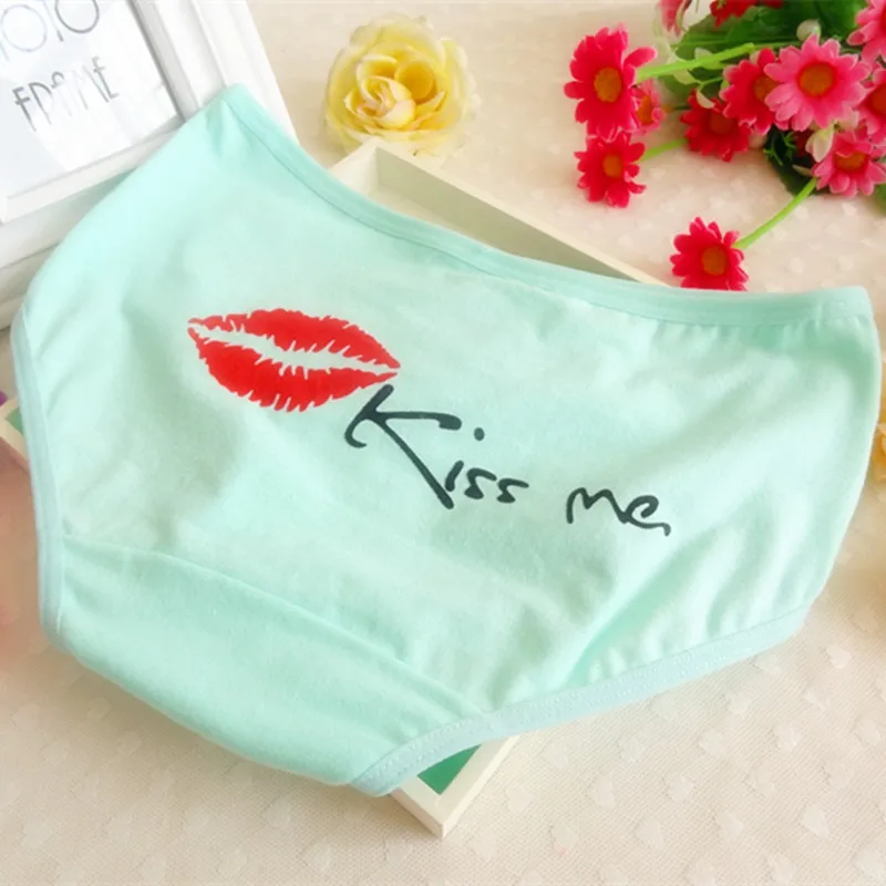 A31 fashion Women's Underwear Sexy Lip Kiss Me Intimates Cute Briefs Calcinha Women Comfortable Breathable Cotton Panties
A31 fashion Women's Underwear Sexy Lip Kiss Me Intimates Cute Briefs Calcinha Women Comfortable Breathable Cotton Panties