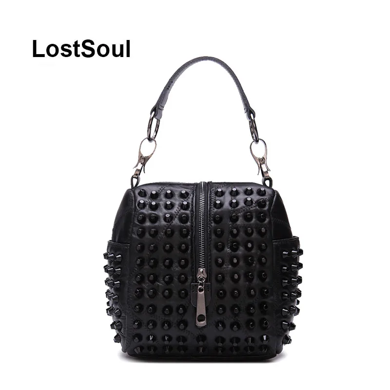 LostSoul luxury women handbag real leather messenger shoulder bag women black rivet handbag sheepskin elegant torebki damskie
LostSoul luxury women handbag real leather messenger shoulder bag women black rivet handbag sheepskin elegant torebki damskie