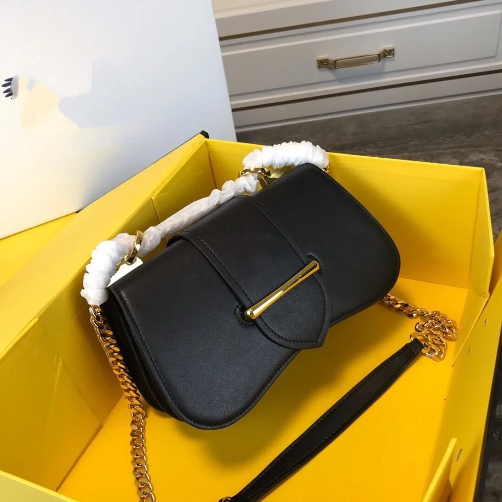 TOPEST Luxury High Quality Genuine Leather Fashion Wave Women Bag Shoulder Flap Cowskin
TOPEST Luxury High Quality Genuine Leather Fashion Wave Women Bag Shoulder Flap Cowskin
